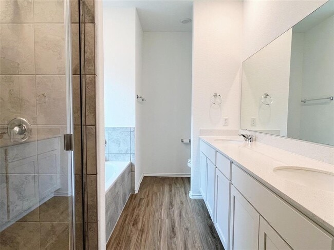 Building Photo - 5621 Bellissima Way