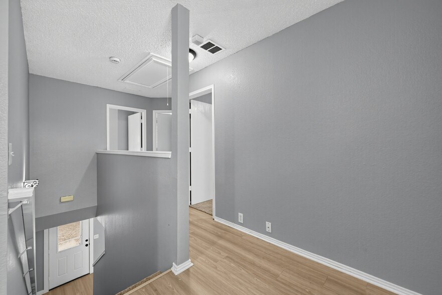 Building Photo - 3912 Sonoma Dr