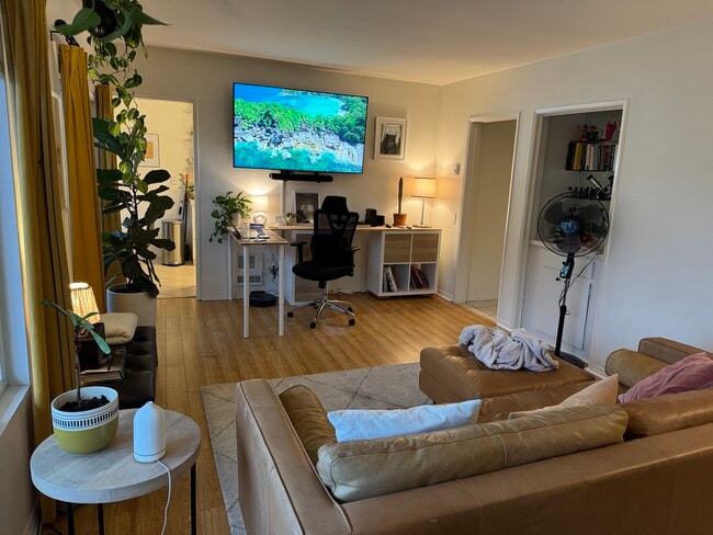 Recent Tenant Interior - 43 23rd Ave