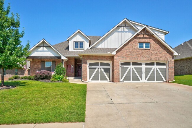 Building Photo - Beautiful Home - 4 Bedroom, 3 Bathroom with Bonus Room in East Edmond
