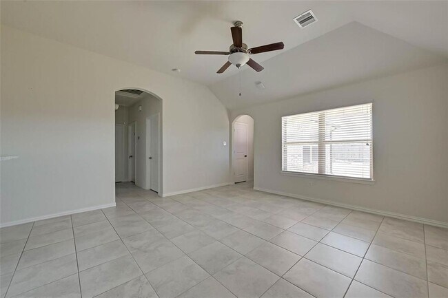 Building Photo - 20323 Creekdale Bend Dr
