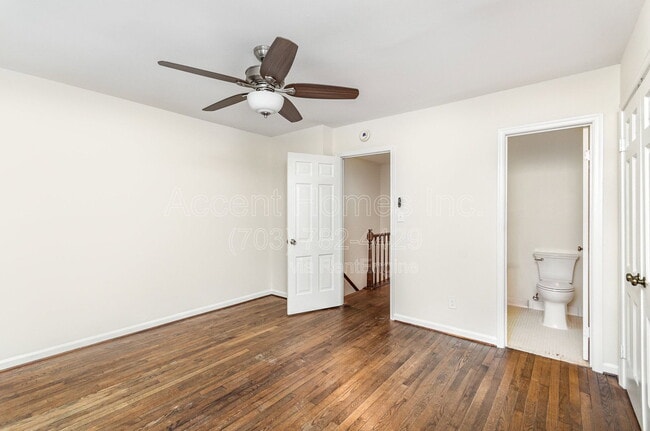 Building Photo - 449 Old Town Ct