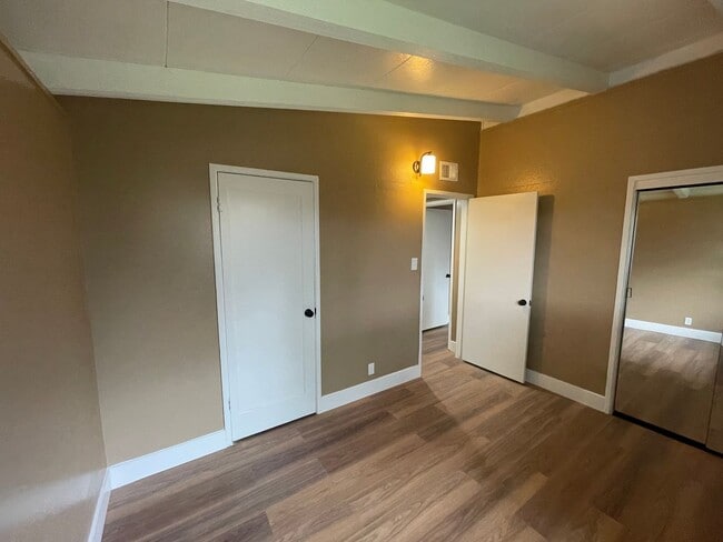 Building Photo - $3250 -- Charming, Centrally Located Singl...