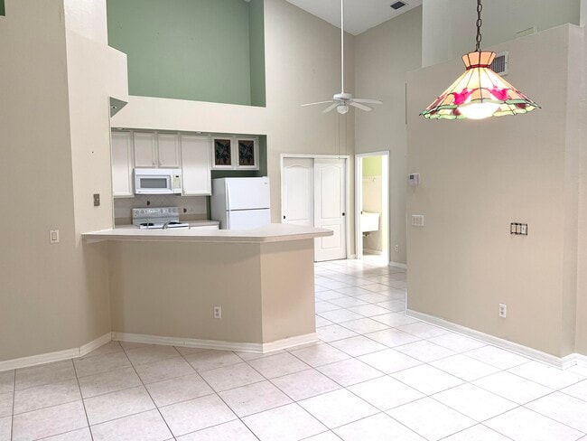 Building Photo - 1657 SW Harbour Isles Cir
