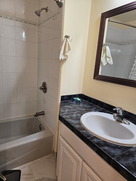 Building Photo - 12830 26th Ave S