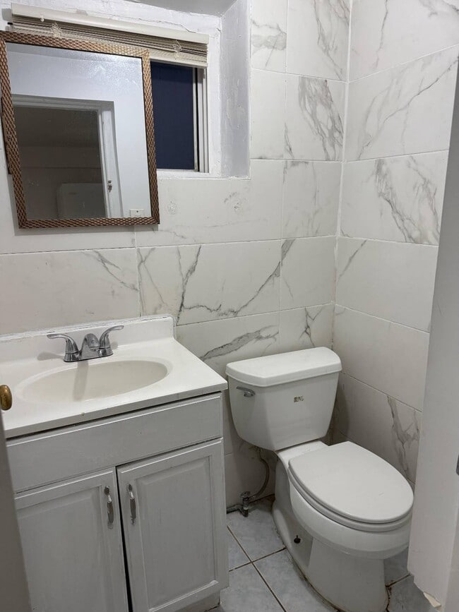 Primary Photo - 122 Sherwood Ave