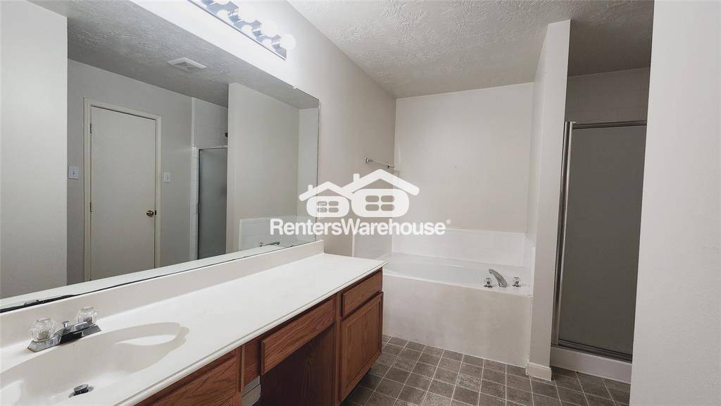 Building Photo - 17022 Pelorus Way