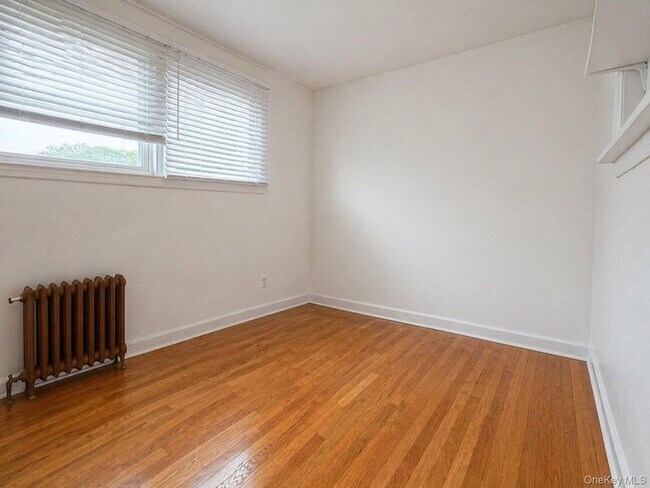 Building Photo - 14717 15th Avenue Unit 1FL
