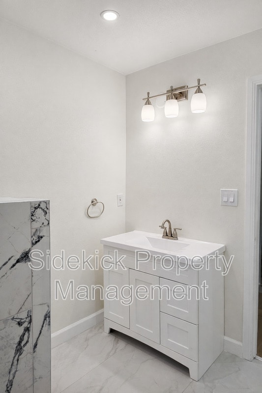 Building Photo - 5009 Wadena St