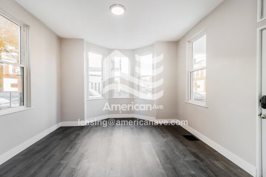 Building Photo - 939 Patterson St