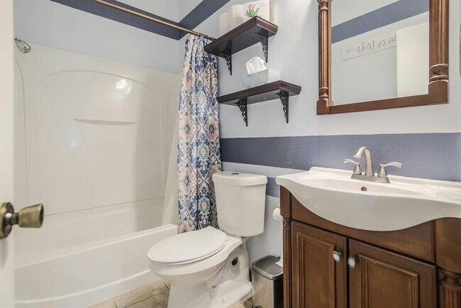 Building Photo - 709 Sapling Cove