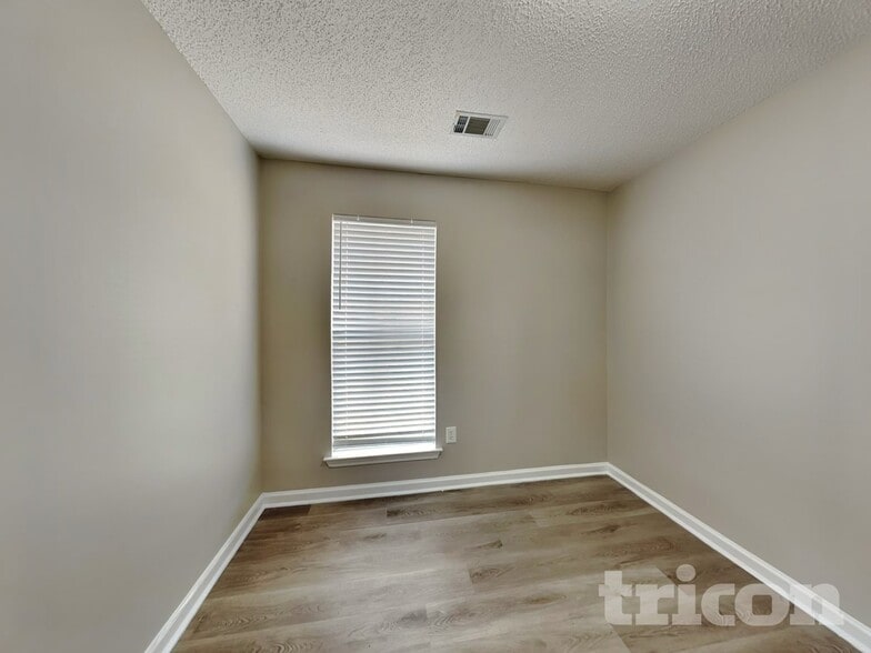 Building Photo - 4059 Angels Dr