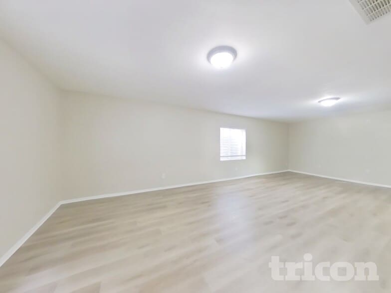 Building Photo - 565 Winebrook Way