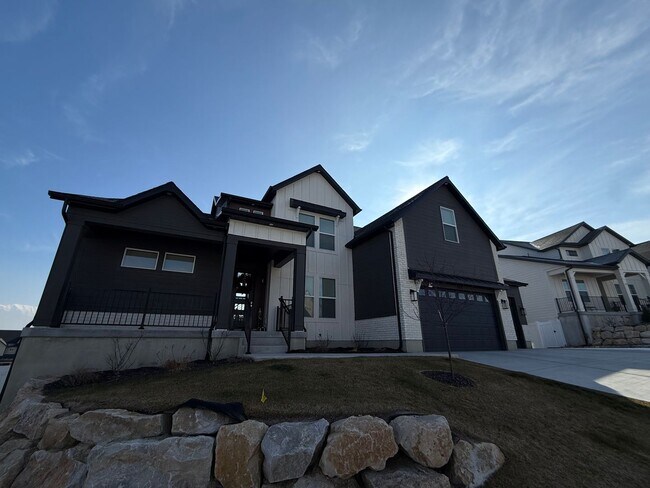Building Photo - Beautiful 6Bd Home in Gardner Point Lehi Community!