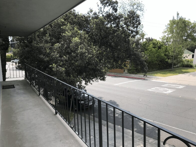 Building Photo - 2409 Pattiglen Ave