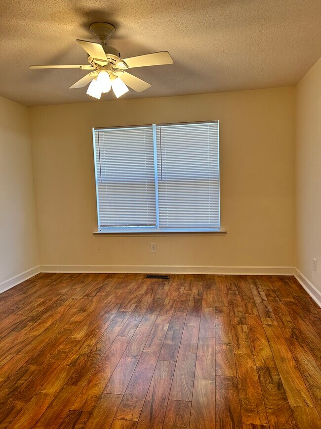 Bedroom 2 connected to walk in closet and private vanity - 2702 Lantern Walk SE