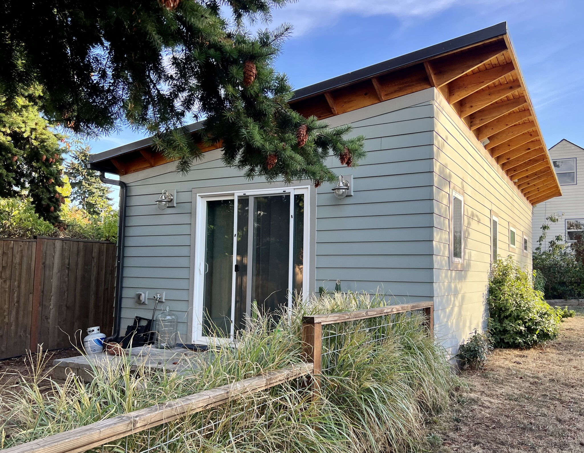 Fenced yard. - 5239 NE Mason St