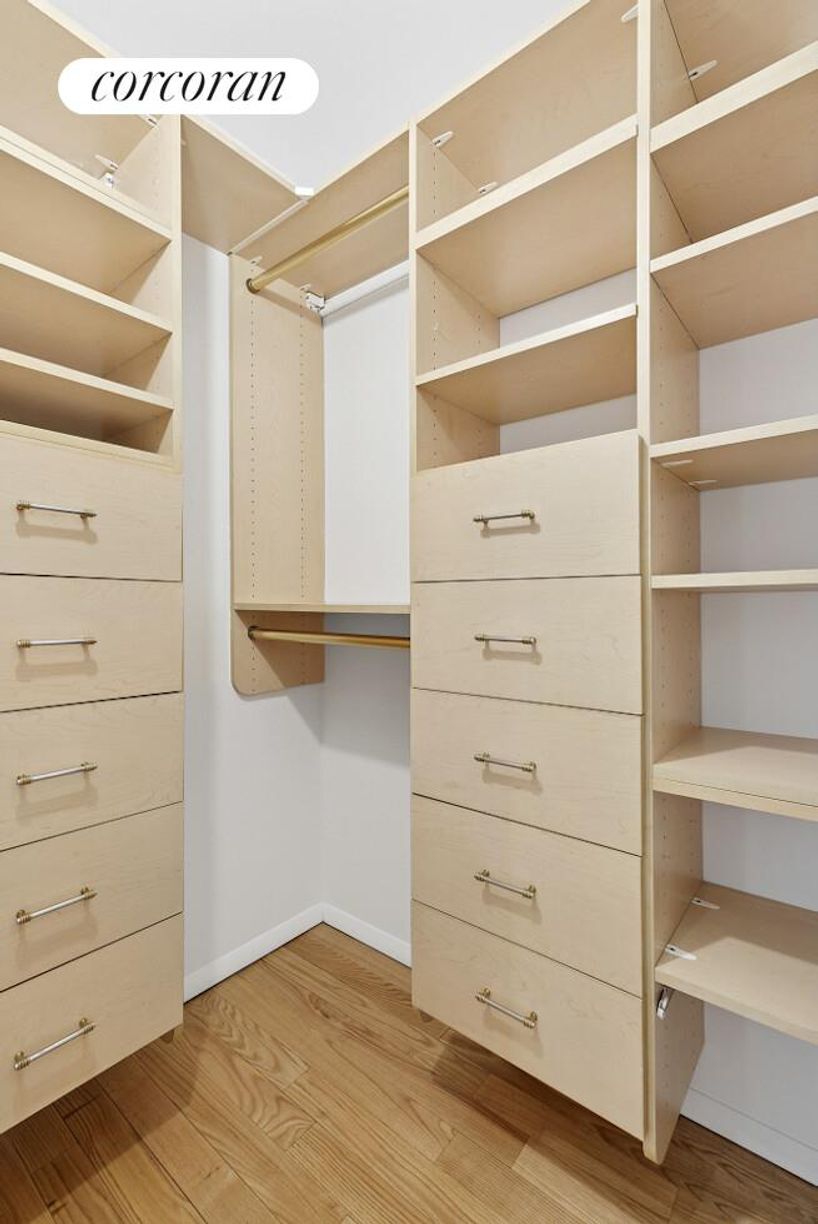 Building Photo - 350 W 50th St