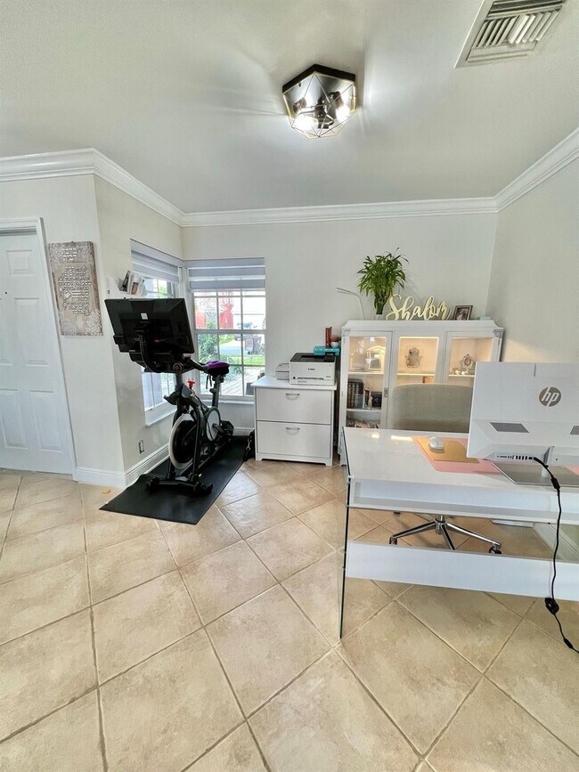 Building Photo - 3350 Turtle Cove