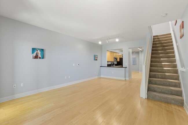 Building Photo - 1585 Brunswig Ln