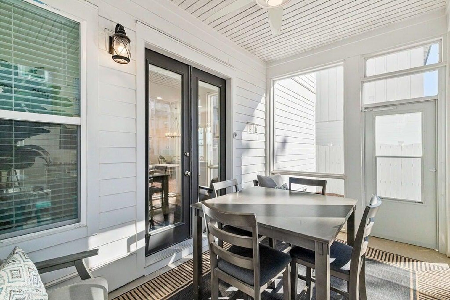 Building Photo - 24 Beach View Dr