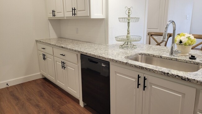 Building Photo - 7204 22nd Pl