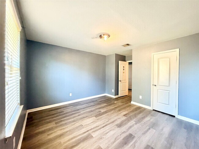 Building Photo - 4211 Jana Drive