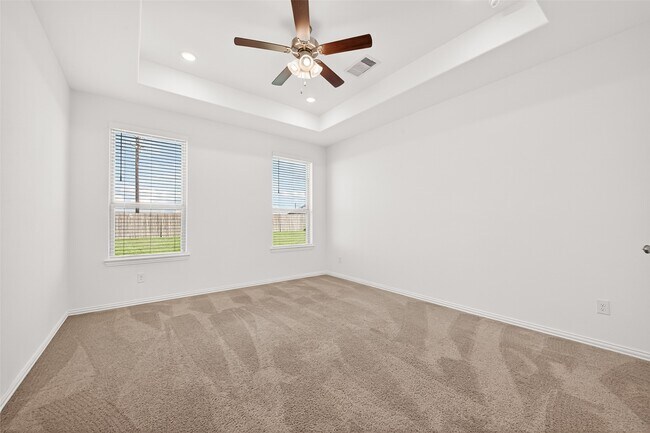 Building Photo - 8114 Royal Palm Ct