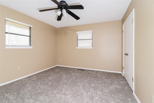 Building Photo - 2013 Bonnycastle Ln