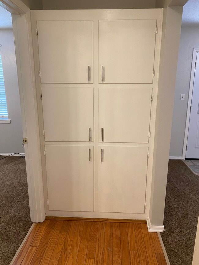 Building Photo - 1BR/1BA Apartment next to Southwood High S...