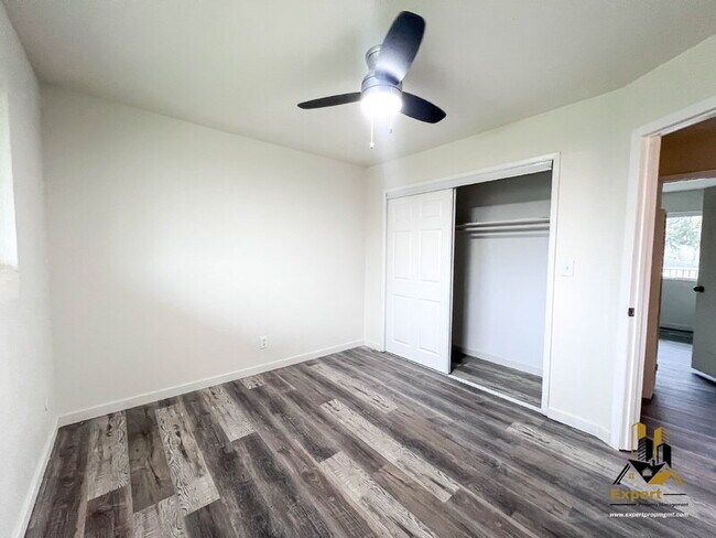 Building Photo - 1507 Nogales St