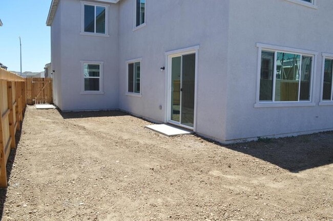 Building Photo - 2465 Pineda Dr