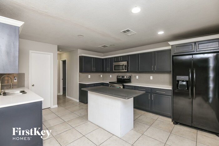 Building Photo - 5600 Ainsdale Dr