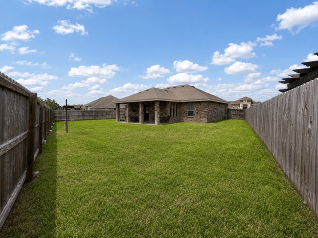 Building Photo - 1405 Pecan Orchard Dr