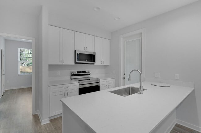 Building Photo - 1227 NW 4th Pl