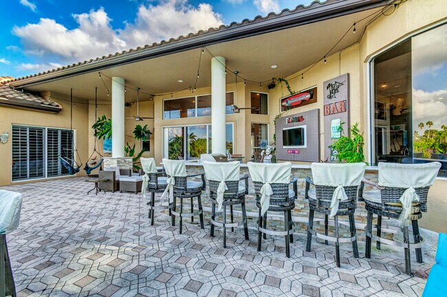 Building Photo - 8205 Woodsmuir Dr
