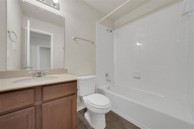 Building Photo - 2133 Meadow View Dr
