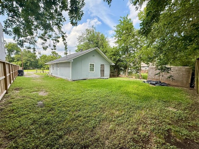 Building Photo - 4426 Phlox St