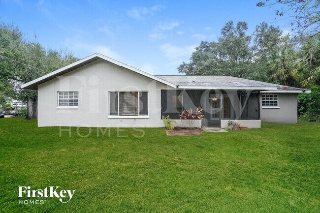 Building Photo - 21515 Beaverton Ave