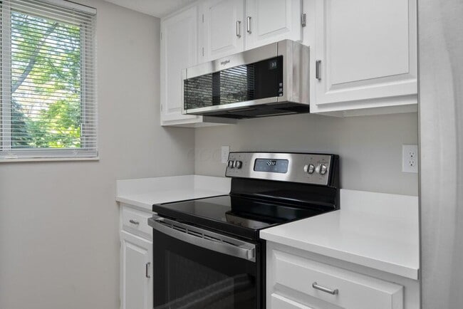 Building Photo - 6251 Tara Hill Dr