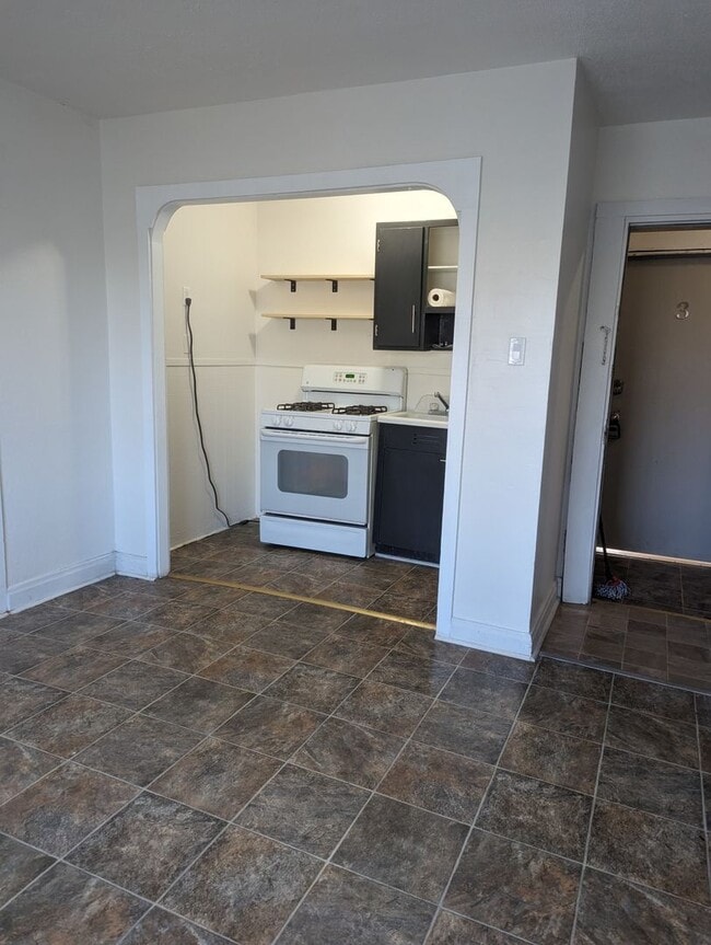 Building Photo - Available Now! Call the office to schedule a tour today! 307.382.9180