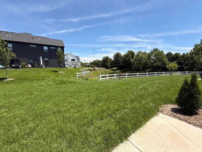 Building Photo - 8545 Chadwick Ct