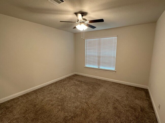 Building Photo - Beautiful 2 Story House with 2 Living Area...