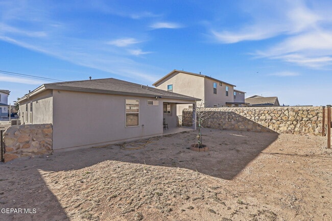 Building Photo - 1004 Aircoupe Way