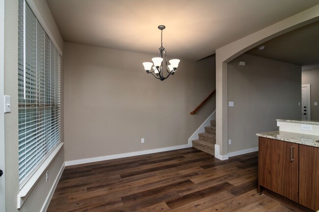 Building Photo - GORGEOUS 3 BEDROOM 2.5 BATH DUPLEX LOCATED...