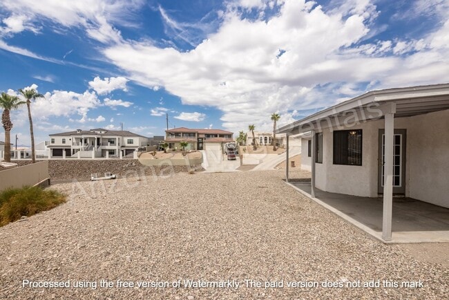 Building Photo - MOVE IN SPECIAL $800 OFF
