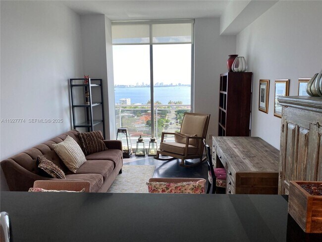 Building Photo - 7901 Hispanola Ave