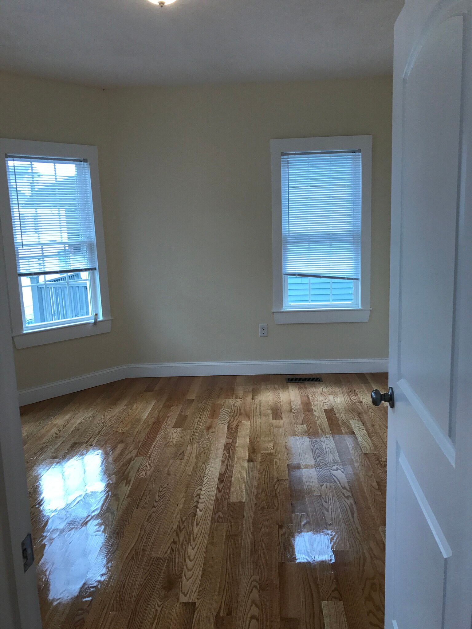 Building Photo - 14-16 Phillips Street