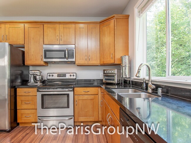 Building Photo - Wonderful 2012 Renton 3BR * Backs To Greenbelt