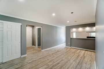 Building Photo - 852 Lincoln Ave